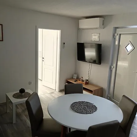 Apartments Boric Cres Exterior photo