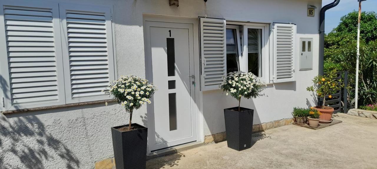 Boric Apartment *