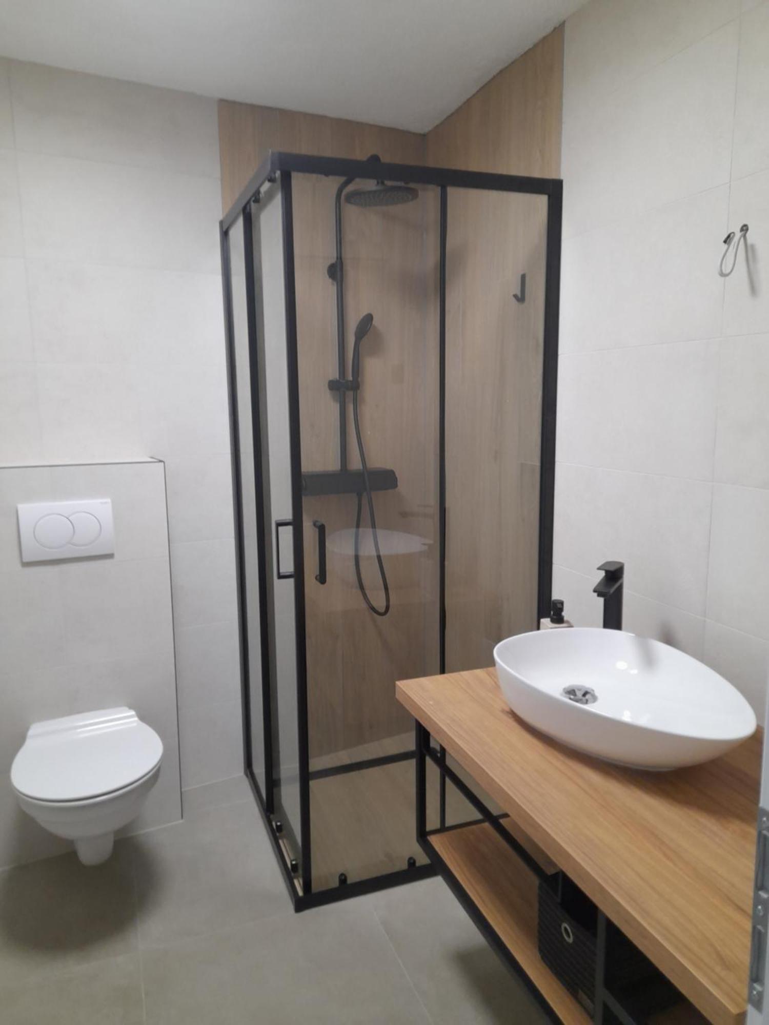 Boric Apartment Cres